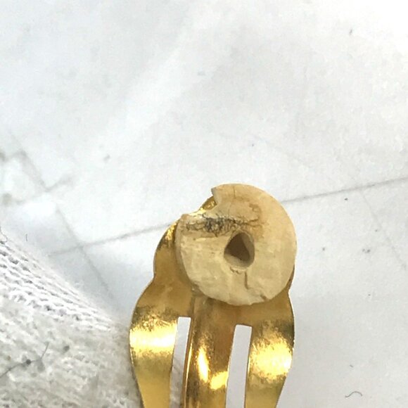 CHANEL Vintage Gold Earrings - Picture 8 of 13